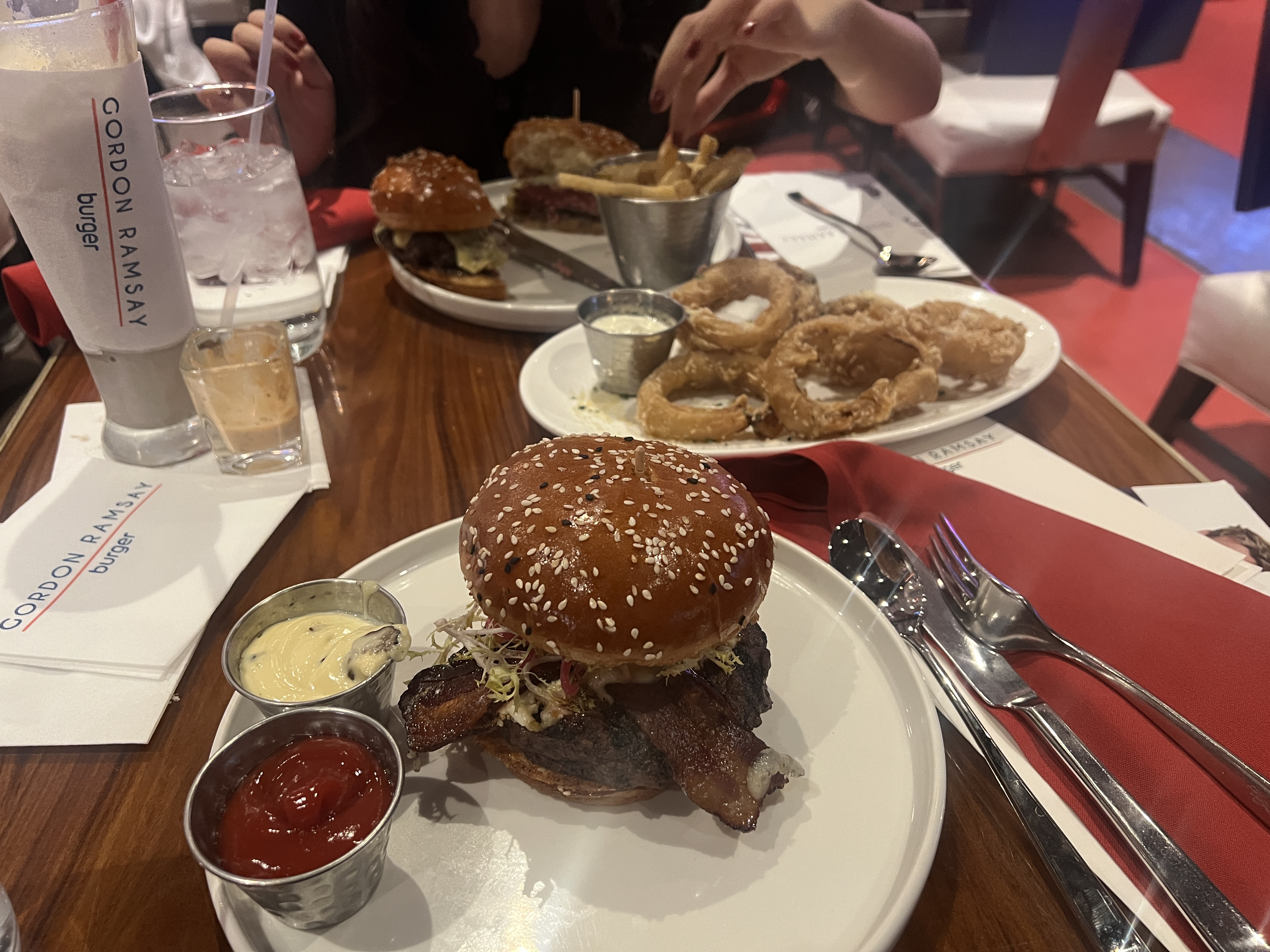 Gordon Ramsay Burger - Midnight Feast